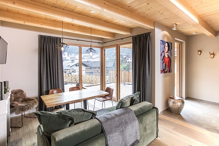 Alpegg Chalets Waidring_geräumiger Wohnraum_gemütlicher als jedes Hotel in Waidring_Wohnzimmer