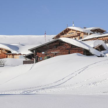 Skitour auf die bewirtschaftete Möseralm Steinplatte