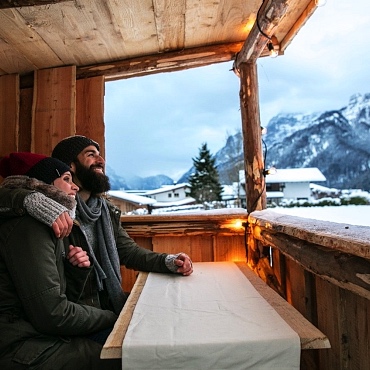 Jägerstand Hochsitz mit Ausblick bei den Alpegg Chalets in Waidring