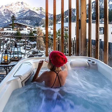 Alpegg Chalets Whirlpool Bergblick