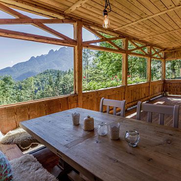 Salettl mit Ausblick auf die Loferer Steinberge