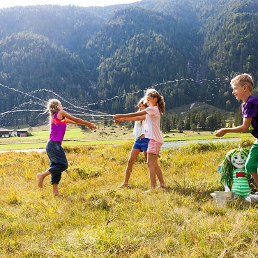 Kinder Pillersee 01 © Tirol Werbung - Pupeter Robert