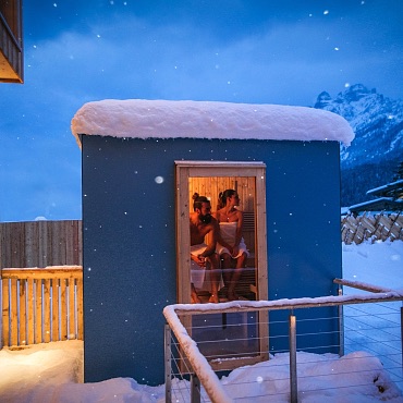 Private outdoor Sauna nach dem Skitag in der Sauna in den Alpegg Chalets