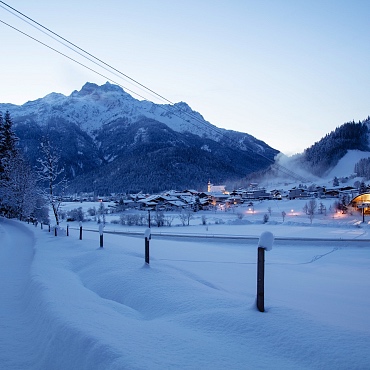 Morgenstimmung am Winterwanderweg in der Region Steinplatte in Tirol